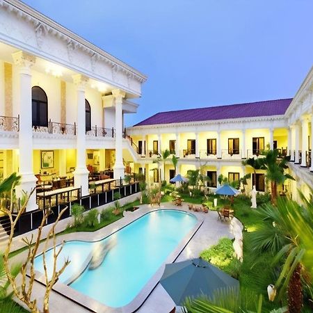 The Grand Palace Hotel Yogyakarta Esterno foto