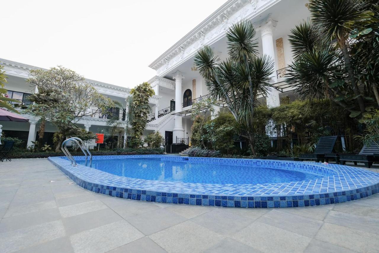 The Grand Palace Hotel Yogyakarta Esterno foto