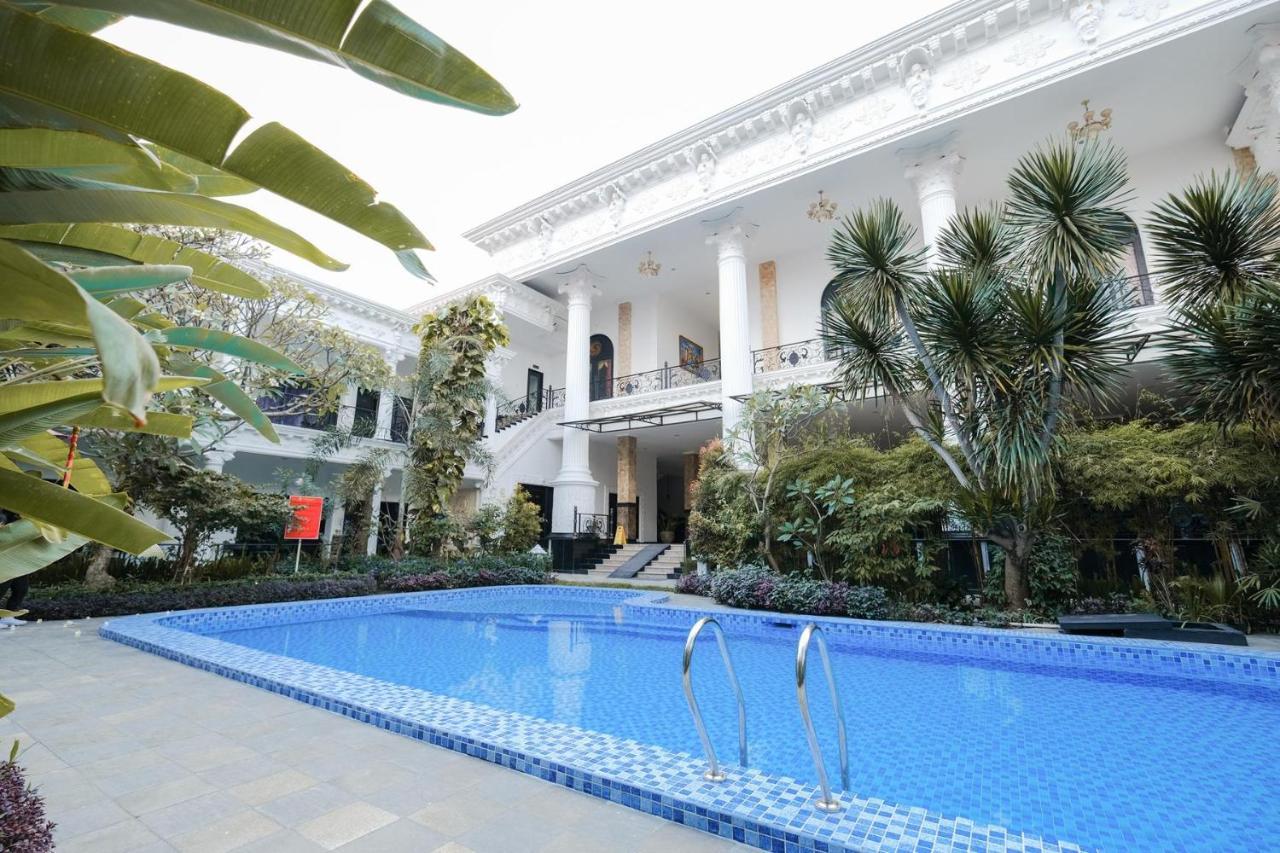 The Grand Palace Hotel Yogyakarta Esterno foto
