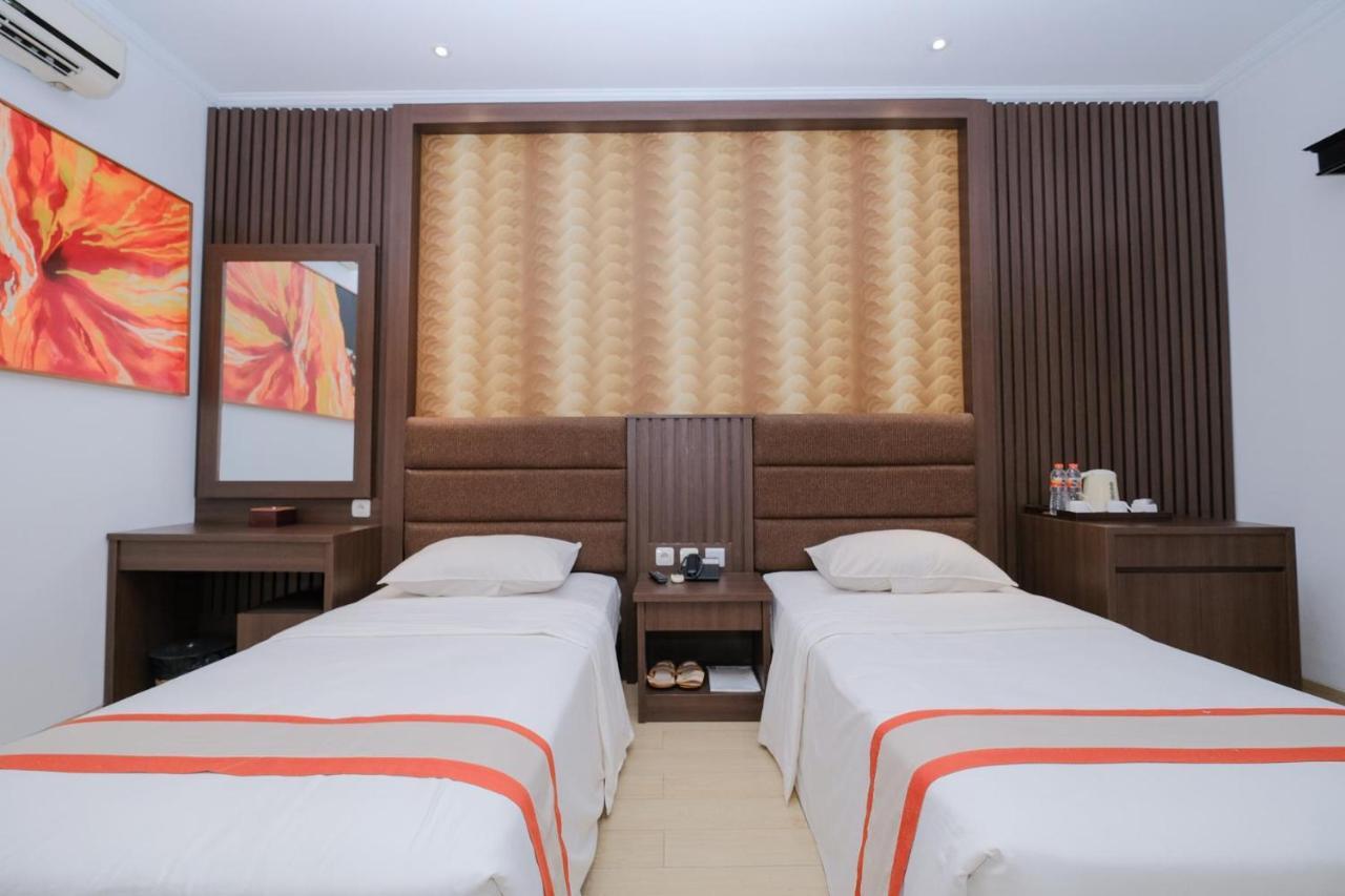 The Grand Palace Hotel Yogyakarta Esterno foto