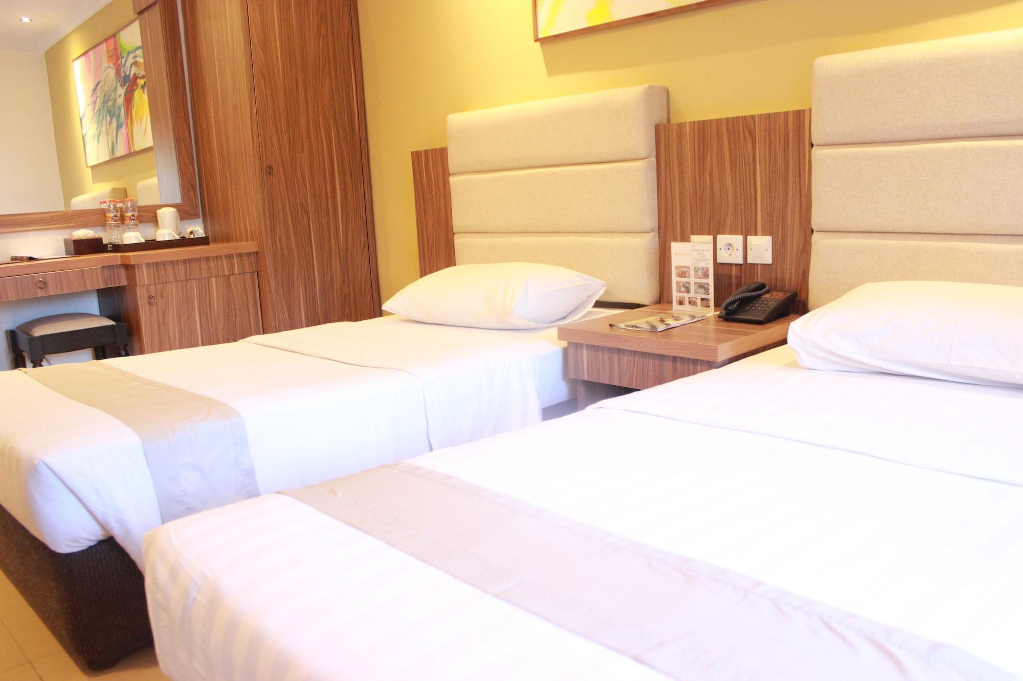 The Grand Palace Hotel Yogyakarta Esterno foto