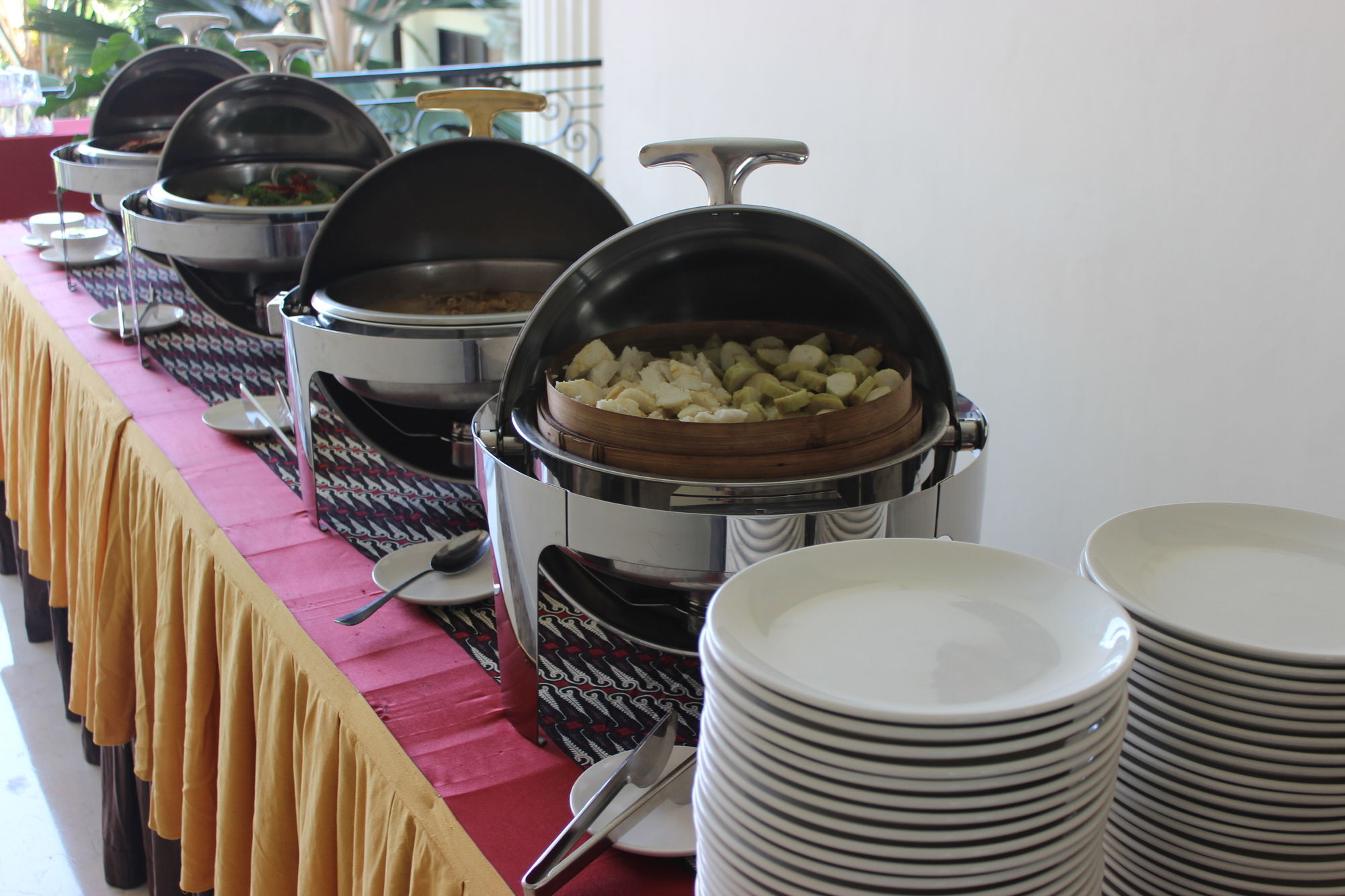 The Grand Palace Hotel Yogyakarta Esterno foto